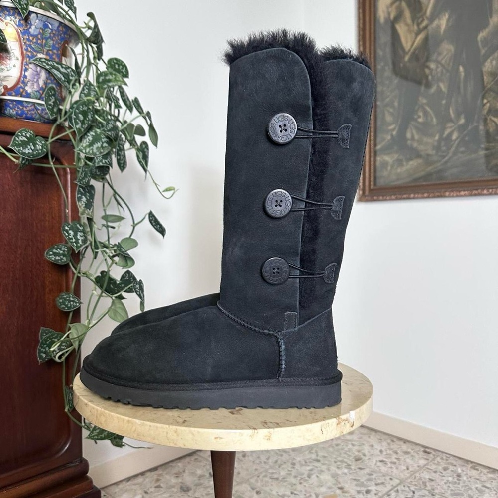 Black UGG Bailey button knee high boots with black fur trim Size 10